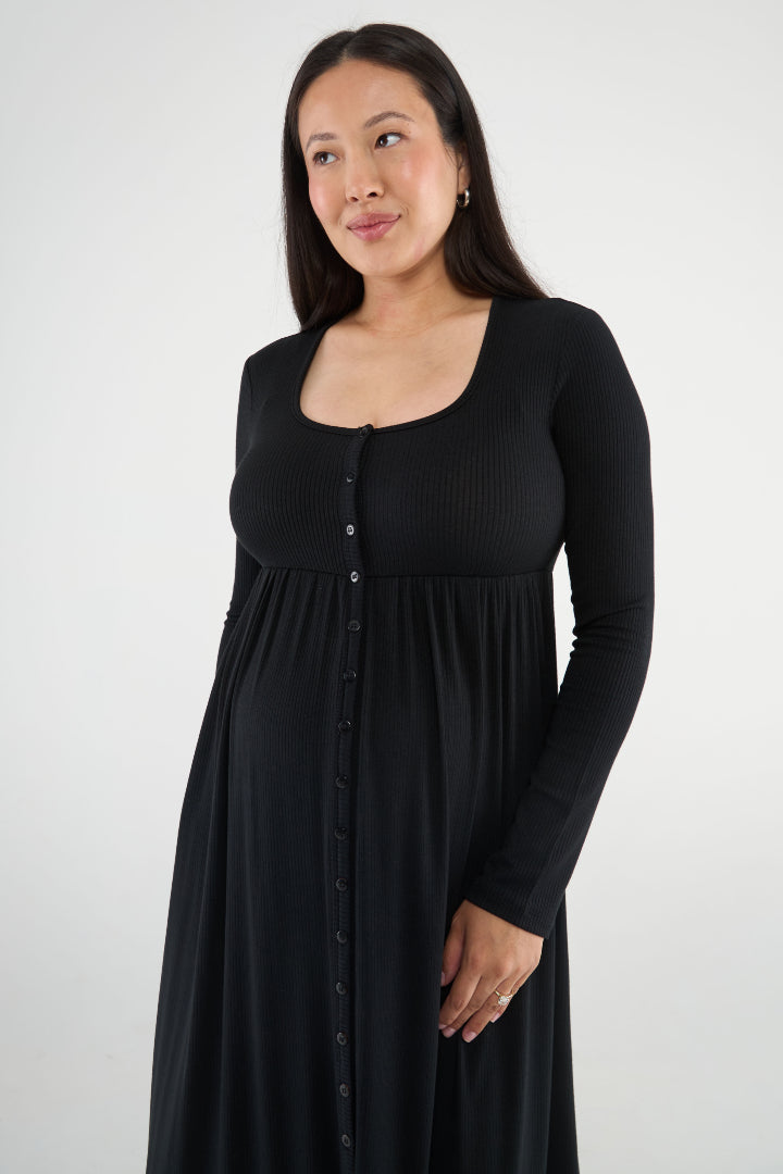 The Cadence Nursing Dress offers effortless style and all-day comfort in ultra-soft modal rib. Long sleeves and a full-length silhouette make it ideal year-round, while the functional button front allows for easy nursing and customizable leg coverage.