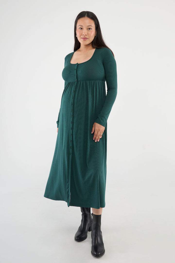 The Cadence Nursing Dress offers effortless style and all-day comfort in ultra-soft modal rib. Long sleeves and a full-length silhouette make it ideal year-round, while the functional button front allows for easy nursing and customizable leg coverage
