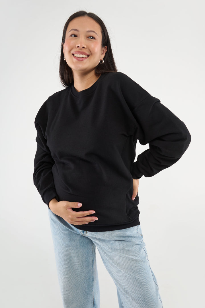 Made from our Cozy Fleece, an ultra-soft bamboo-cotton blend with a brushed interior, this pullover delivers warmth without bulk. Ribbed side panels provide extra stretch and ease, adapting comfortably through all stages of pregnancy and postpartum.