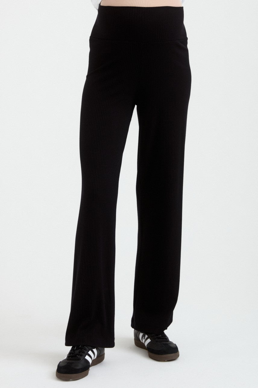 Maxine Straight Pant | CARRY | Maternity Pants Canada