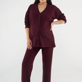 An elevated take on a jersey pant that you’ll wear everywhere. Made in our soft yet structured rib knit, with a high rise waist and full-length straight leg. Your new go-to pant for pregnancy and beyond.
