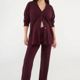 An elevated take on a jersey pant that you’ll wear everywhere. Made in our soft yet structured rib knit, with a high rise waist and full-length straight leg. Your new go-to pant for pregnancy and beyond.