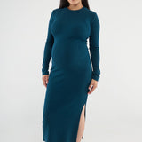 Embrace your curves with the Scarlett Rib Maxi Dress. Crafted from our ultra-soft baby rib fabric, this dress provides impressive stretch and retention. The bodycon fit gracefully hugs your bump, and the side slit allows for easy movement.