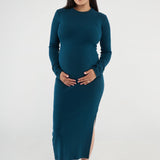 Embrace your curves with the Scarlett Rib Maxi Dress. Crafted from our ultra-soft baby rib fabric, this dress provides impressive stretch and retention. The bodycon fit gracefully hugs your bump, and the side slit allows for easy movement.