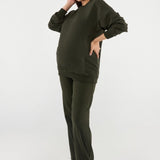 Made from our Cozy Fleece, an ultra-soft bamboo-cotton blend with a brushed interior, this pullover delivers warmth without bulk. Ribbed side panels provide extra stretch and ease, adapting comfortably through all stages of pregnancy and postpartum