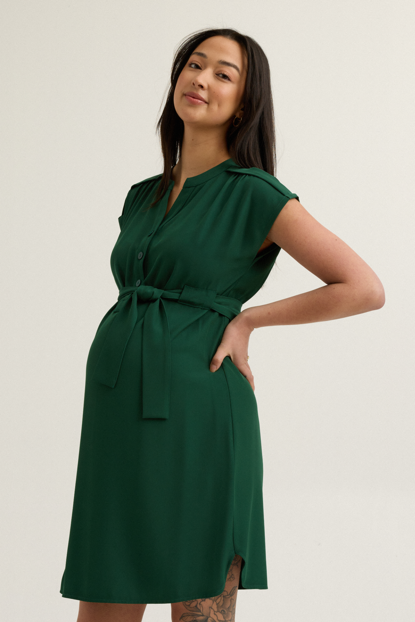 Belted Woven Maternity Work Dress (Emerald) | CARRY