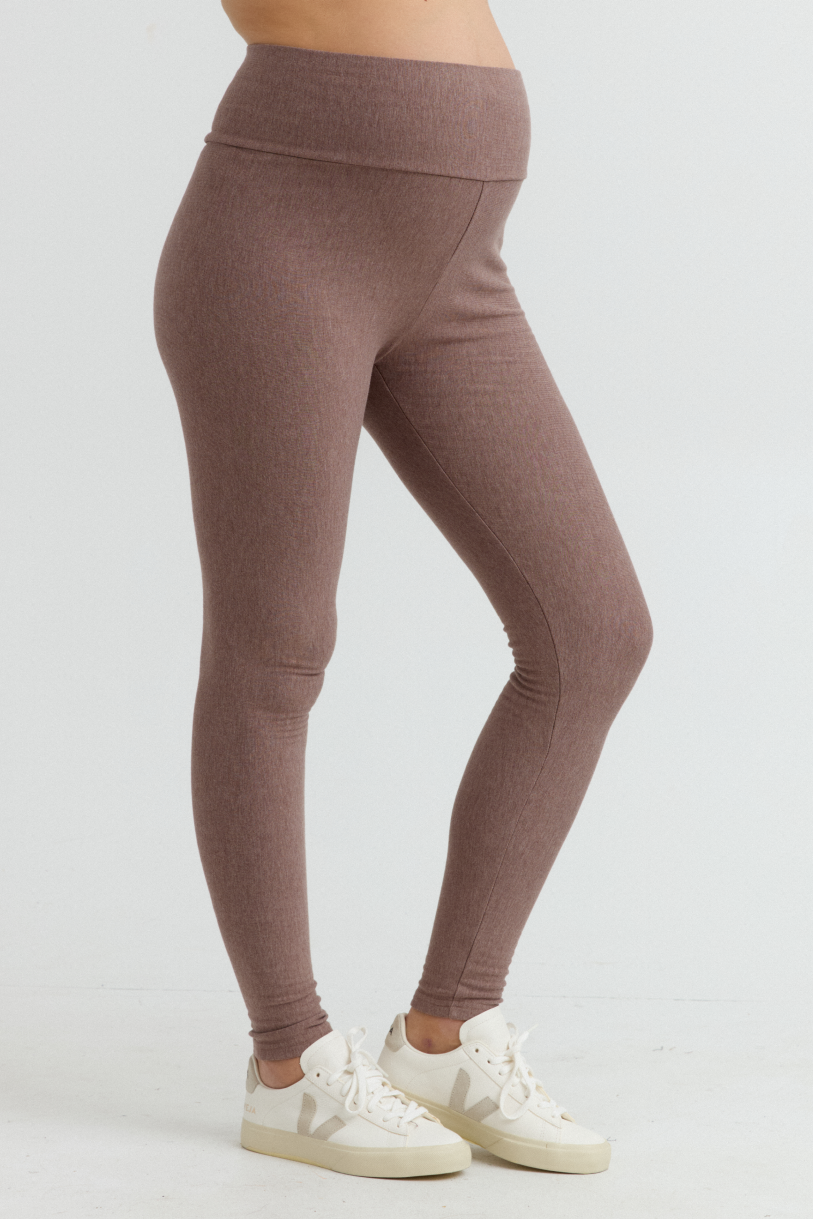 Cozy Fleece Maternity Legging (Mocha) | CARRY