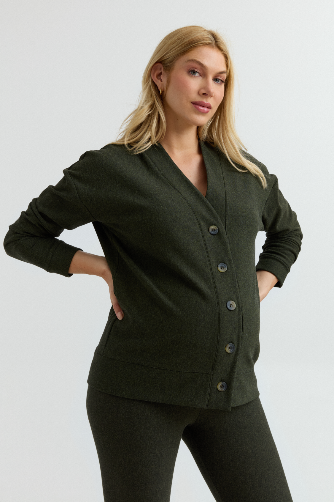 Cozy Fleece Relaxed Maternity Cardigan (Forest Green) | CARRY