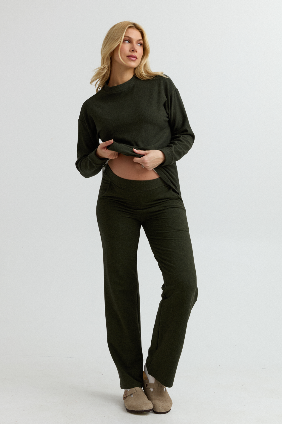 Cozy Fleece Maternity Wide-Leg Pant (Forest Green) | CARRY