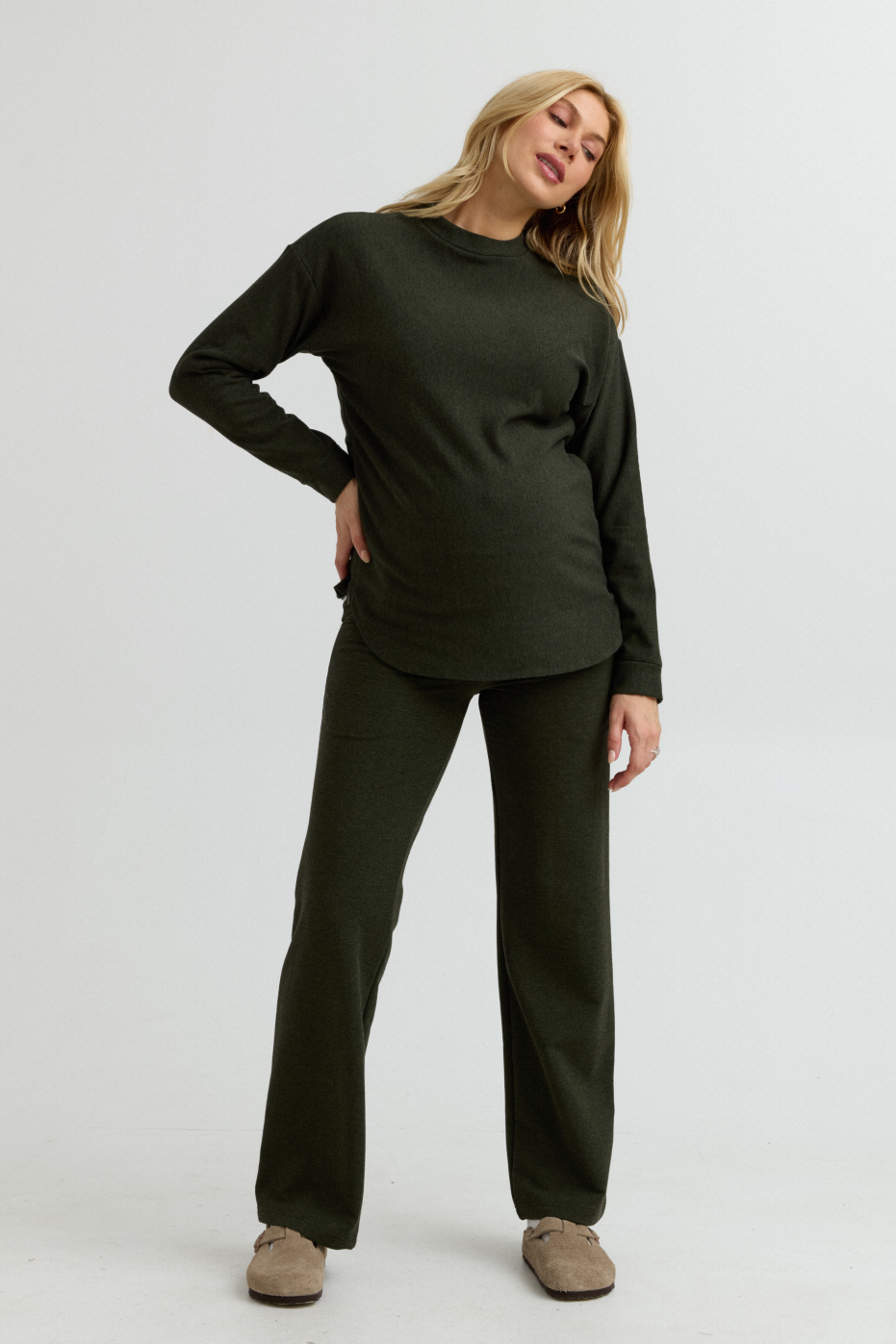 Cozy Fleece Maternity Wide-Leg Pant (Forest Green) | CARRY