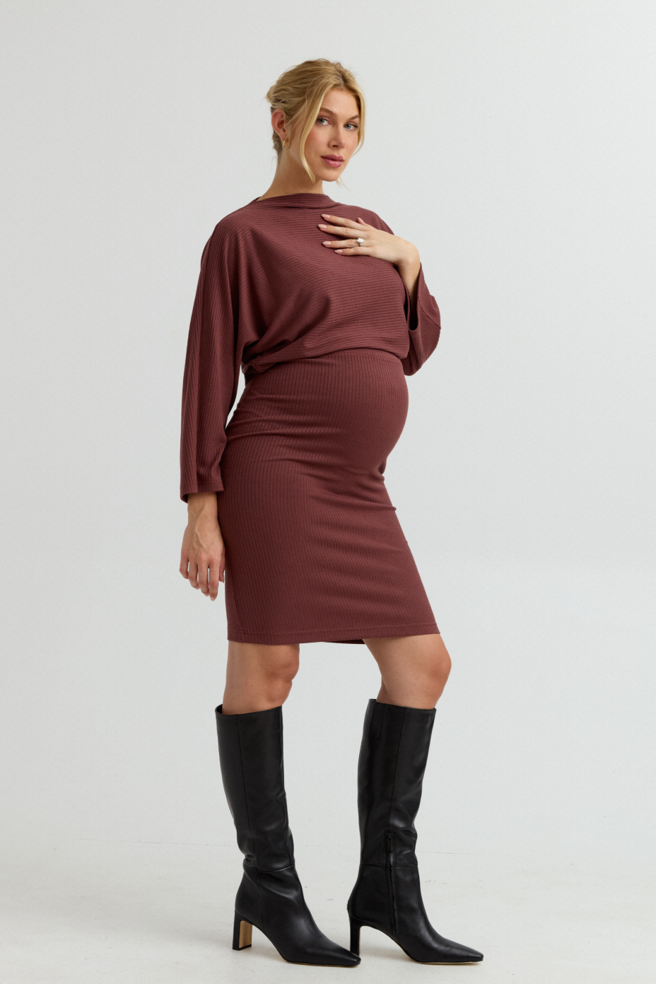 Maternity Ribbed Pencil Skirt (Rose Taupe) | CARRY