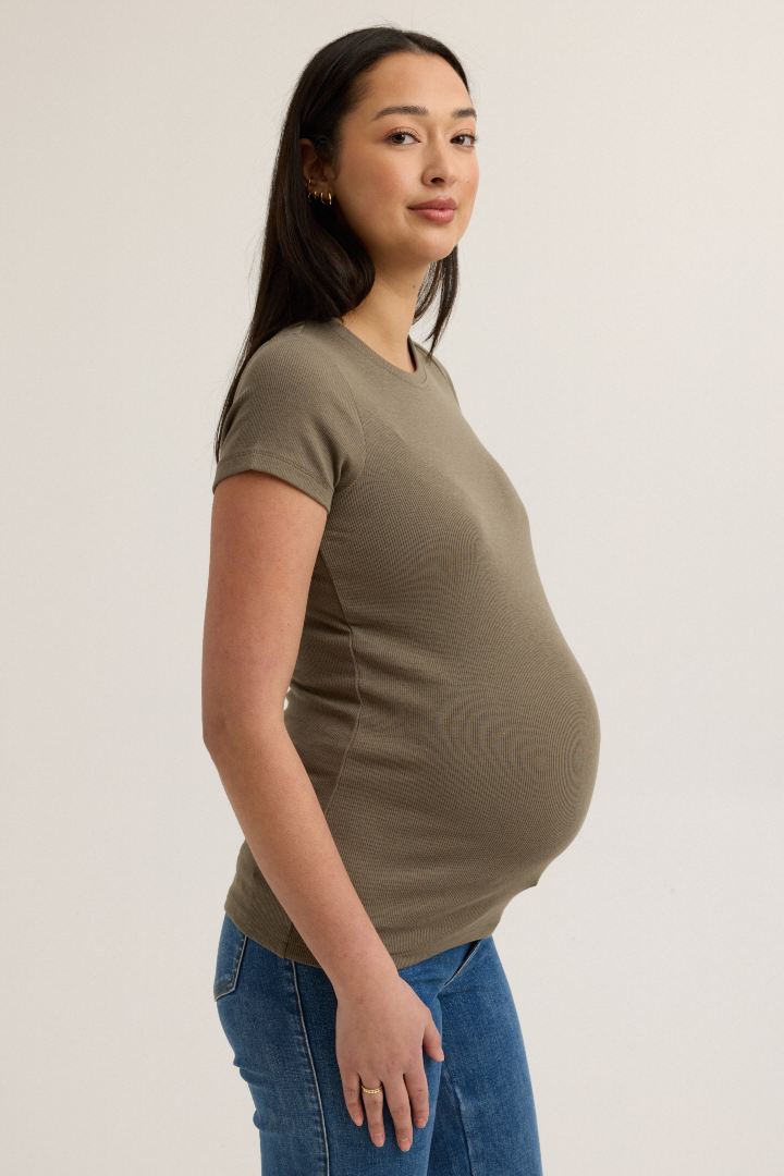 Soft Rib Maternity Short Sleeve Tee (Khaki Green) | CARRY