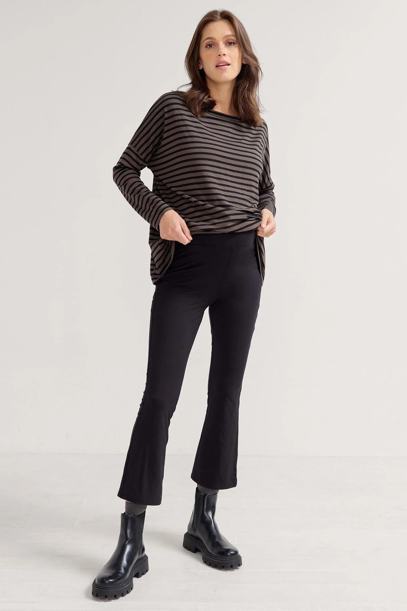 The Ultimate Before, During And After Crop Flare | HATCH Collection | Maternity Pants Canada