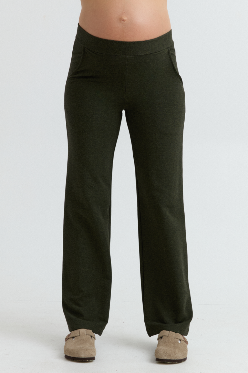 Cozy Fleece Maternity Wide-Leg Pant (Forest Green) | CARRY