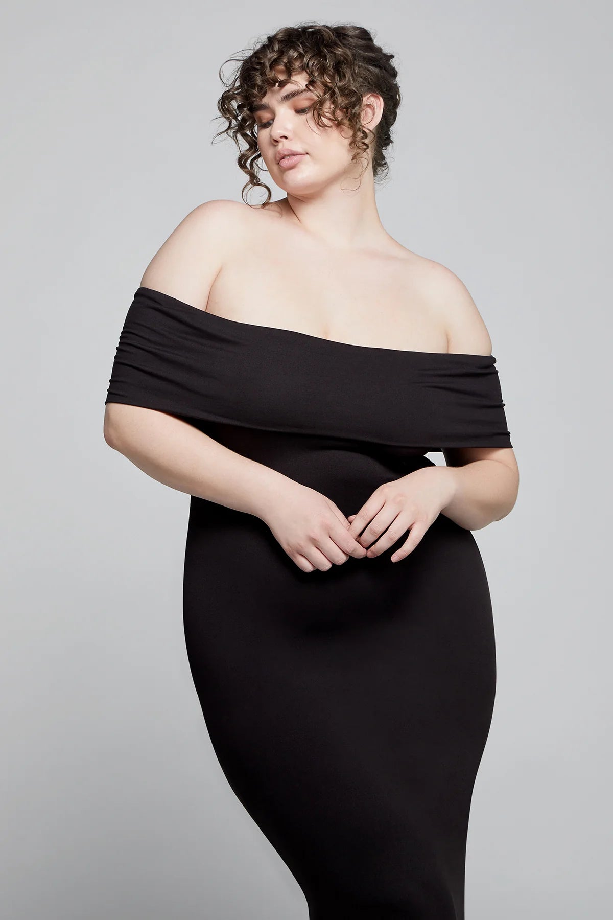 The Bianca Off The Shoulder Maternity Dress (Black) | BUMPSUIT Canada