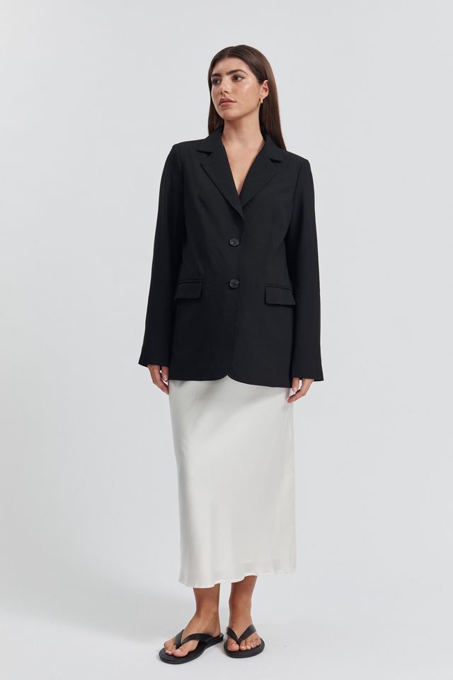 Relaxed Boyfriend Maternity Blazer (Black) | Legoe Heritage