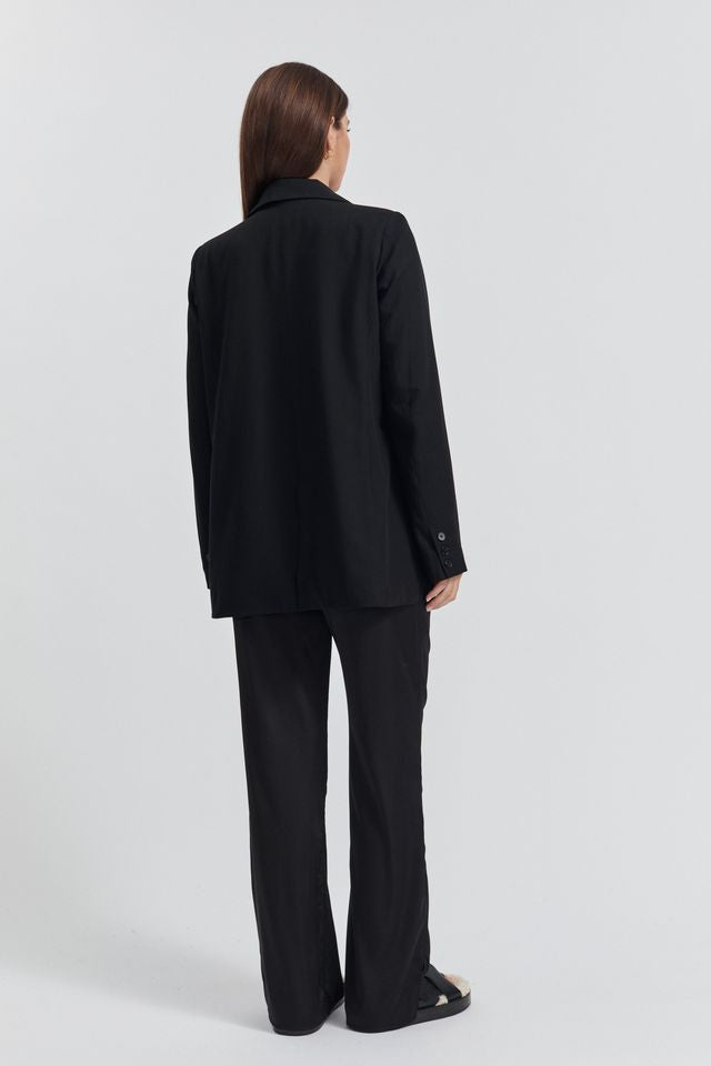 Relaxed Boyfriend Maternity Blazer (Black) | Legoe Heritage